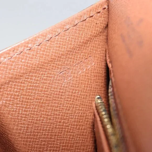 LOUIS VUITTON Monogram Pochette Dam PM Clutch Bag